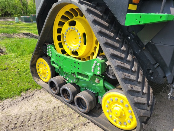 2024 John Deere 8RX 410 Tractor Rubber Track