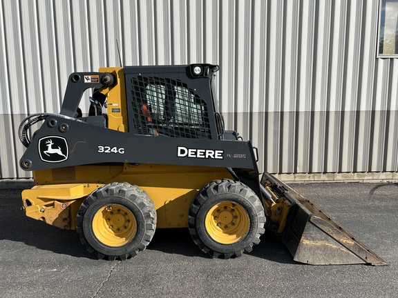 2022 John Deere 324G Skid Steer Loader
