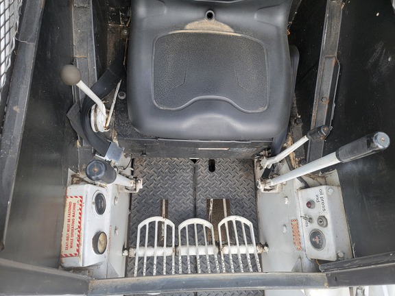 Bobcat M600 Skid Steer Loader