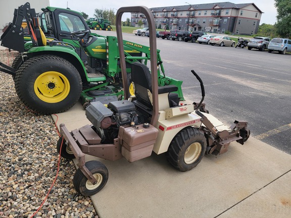 2009 Grasshopper 718 Mower/Front Deck