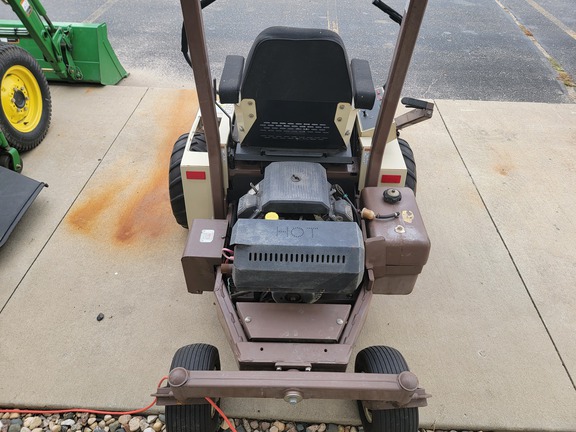 2009 Grasshopper 718 Mower/Front Deck