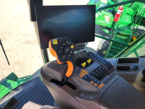 2024 John Deere S780 Combine