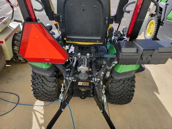 2021 John Deere 1025R Tractor Compact