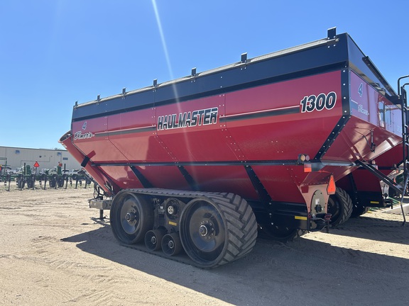 2021 Misc HaulMaster 1300 Grain Cart