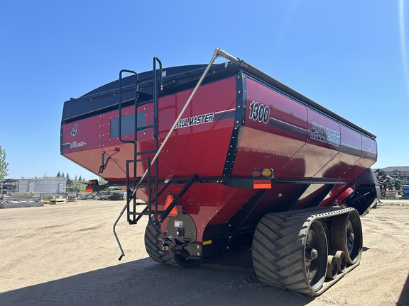 2021 Misc HaulMaster 1300 Grain Cart