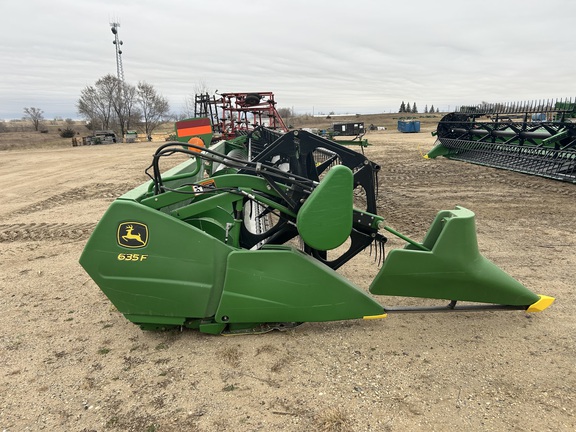 2009 John Deere 635F Header Combine