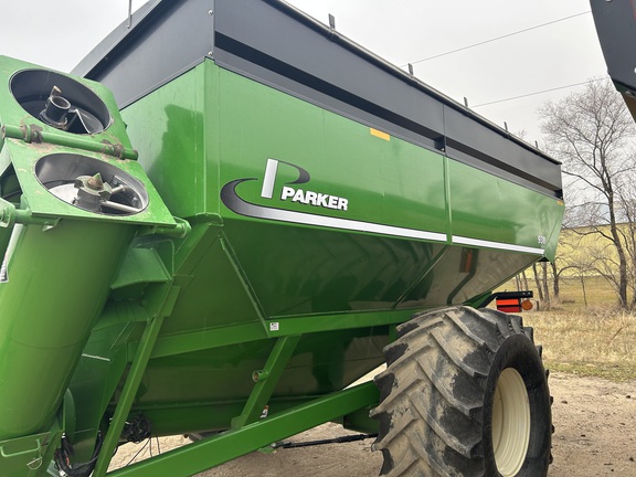 2009 Parker 938 Grain Cart