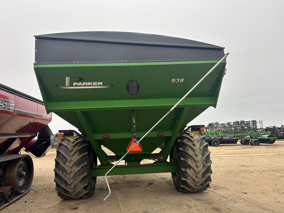 2009 Parker 938 Grain Cart