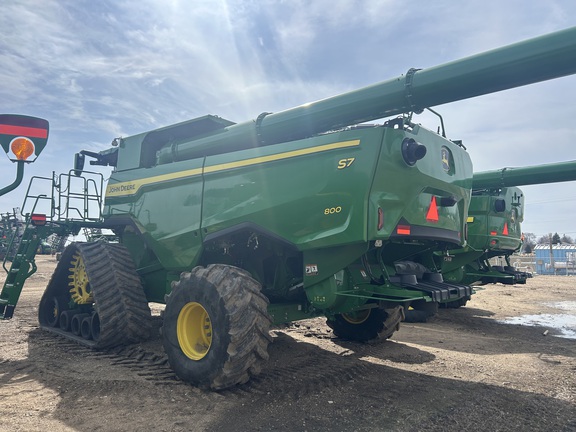 2025 John Deere S7 800 Combine