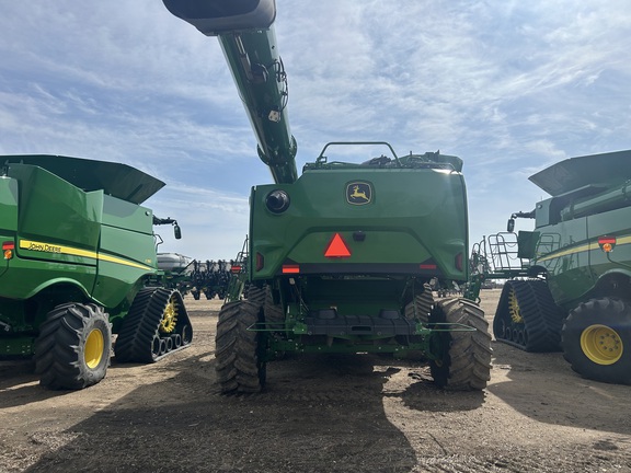 2025 John Deere S7 800 Combine
