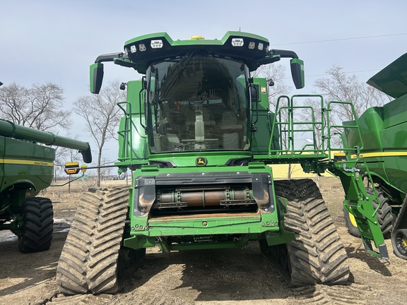 2025 John Deere S7 800 Combine