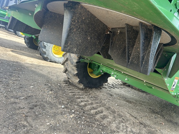 2025 John Deere S7 800 Combine