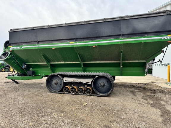 2016 Brent 2096 Grain Cart
