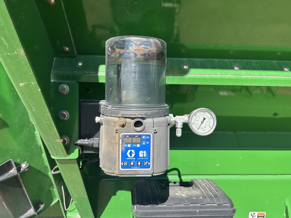 2016 Brent 2096 Grain Cart