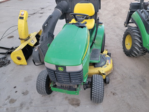 2002 John Deere GT235 Garden Tractor