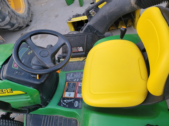 2002 John Deere GT235 Garden Tractor