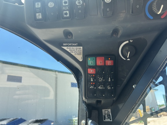 2022 John Deere 325G Compact Track Loader