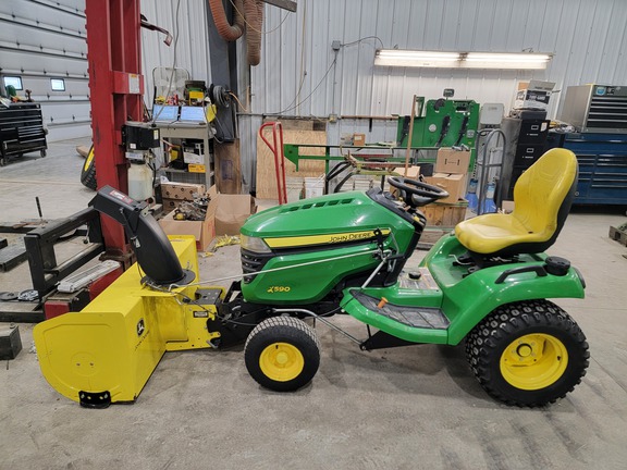 2016 John Deere X590 Garden Tractor