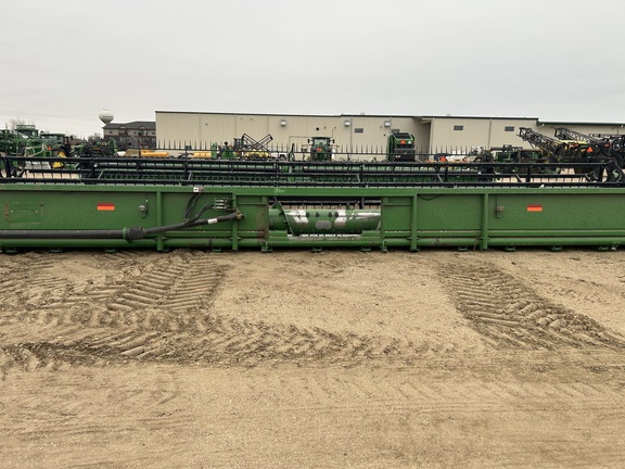 2009 John Deere 635F Header Combine
