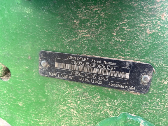 2023 John Deere 2430 Chisel Plow