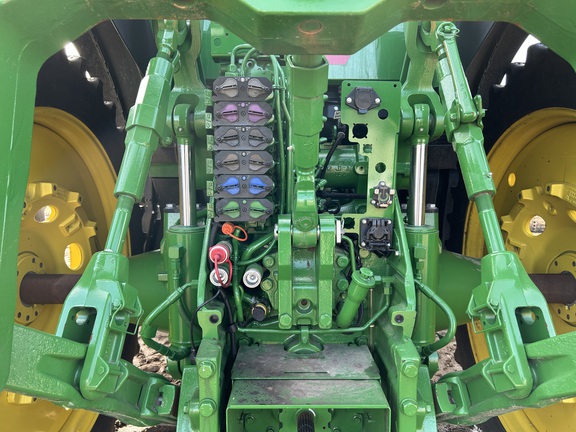 2025 John Deere 8R 370 Tractor