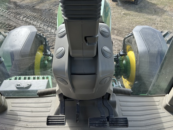 2025 John Deere 8R 370 Tractor