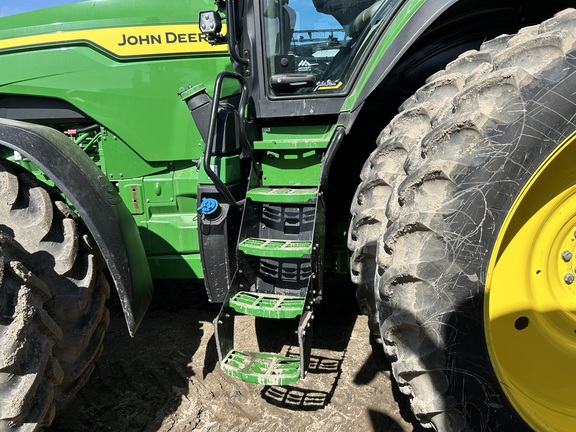 2025 John Deere 8R 370 Tractor