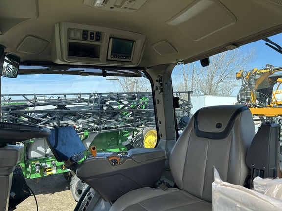 2025 John Deere 8R 370 Tractor