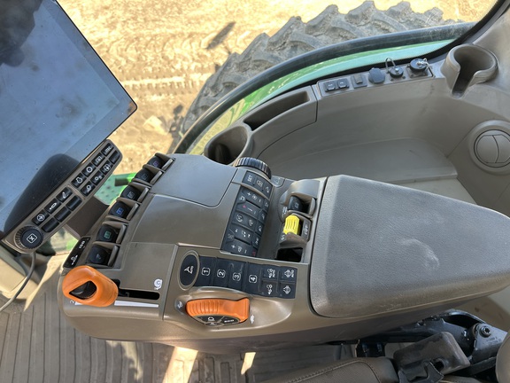 2025 John Deere 8R 370 Tractor