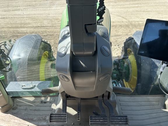 2025 John Deere 8R 370 Tractor