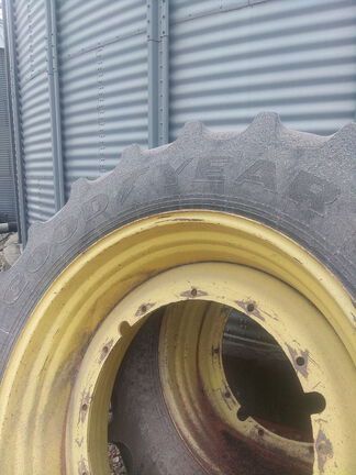 2011 John Deere 4930 Sprayer/High Clearance