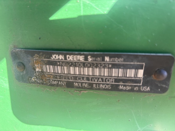 2006 John Deere 2210 Field Cultivator