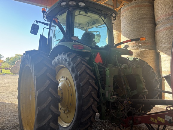 2014 John Deere 7230R Tractor