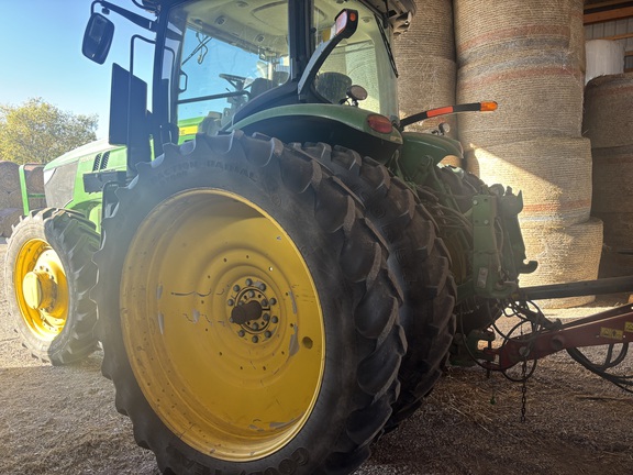 2014 John Deere 7230R Tractor