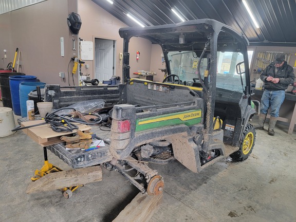 2022 John Deere XUV 835M ATV