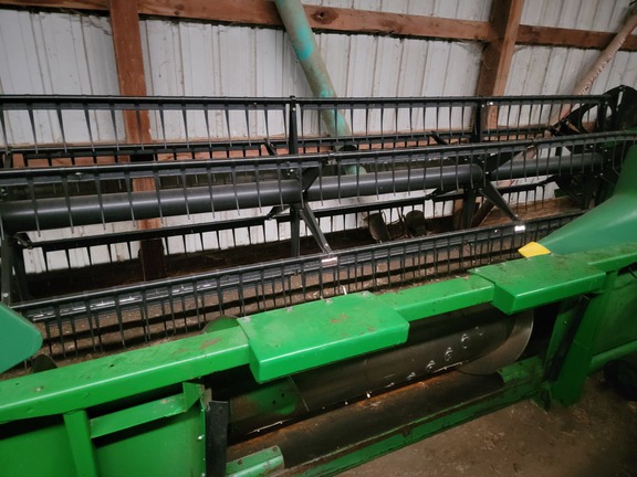 1996 John Deere 920 Header Combine