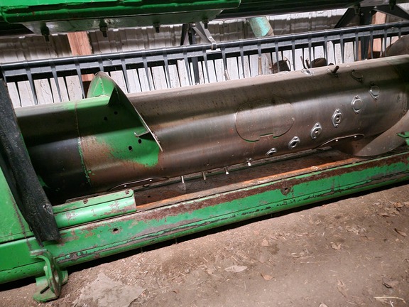 1996 John Deere 920 Header Combine