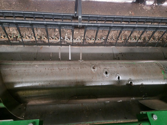 1996 John Deere 920 Header Combine