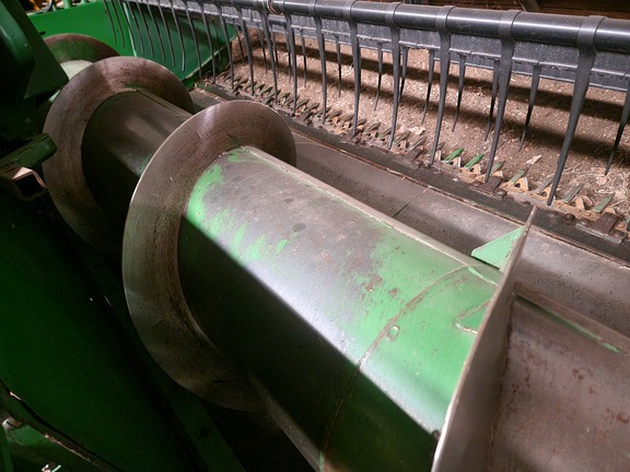 1996 John Deere 920 Header Combine