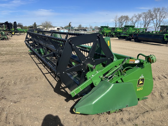 1996 John Deere 920 Header Combine