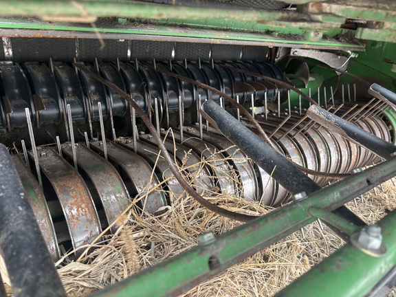 2004 John Deere 567 Baler/Round