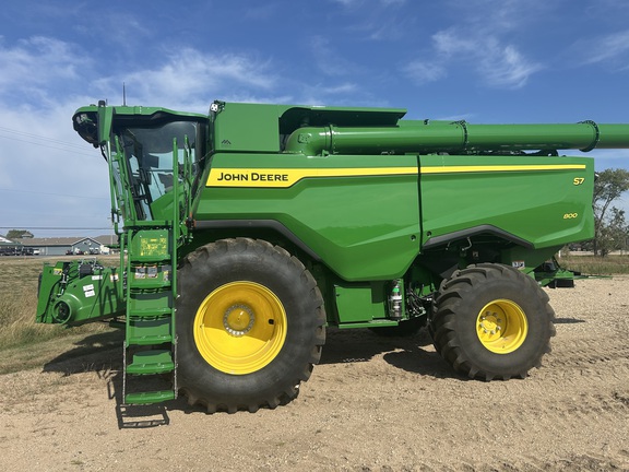 2025 John Deere S7 800 Combine