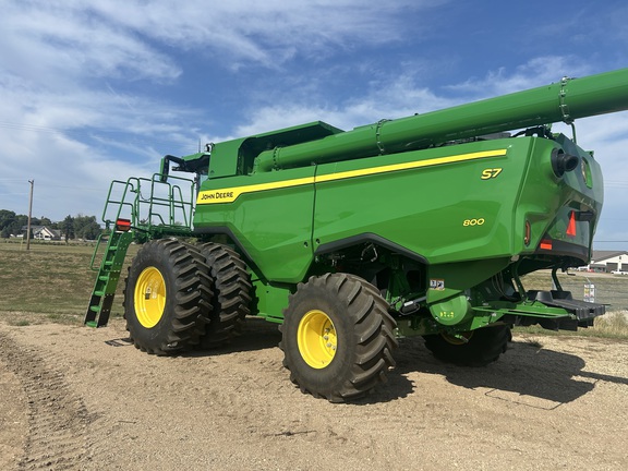 2025 John Deere S7 800 Combine