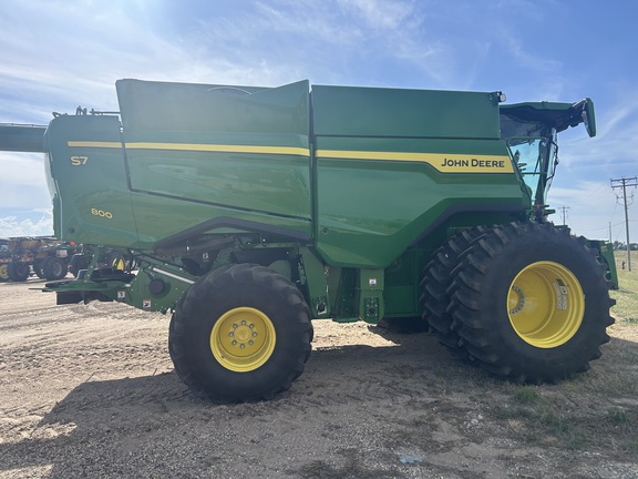 2025 John Deere S7 800 Combine