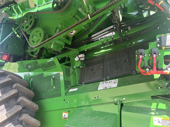 2025 John Deere S7 800 Combine