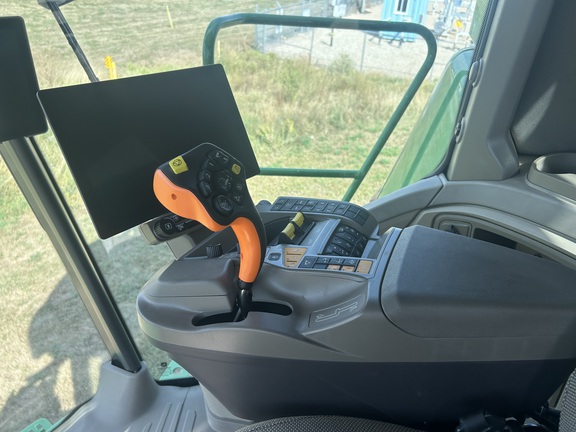 2025 John Deere S7 800 Combine