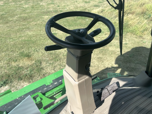2025 John Deere S7 800 Combine