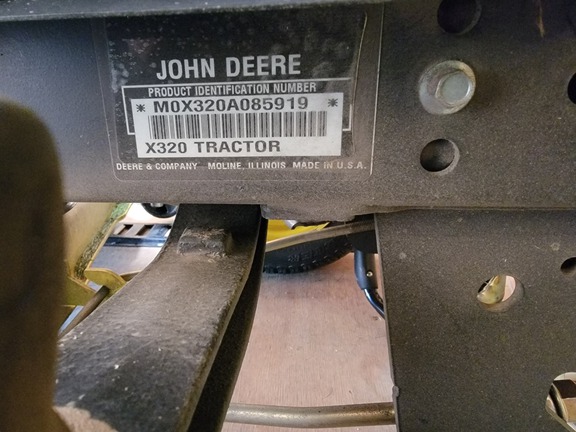 2008 John Deere X320 Garden Tractor