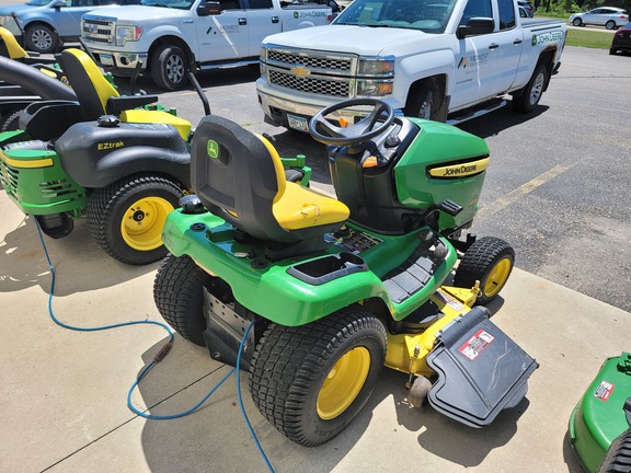 2008 John Deere X320 Garden Tractor