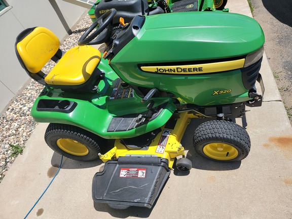 2008 John Deere X320 Garden Tractor